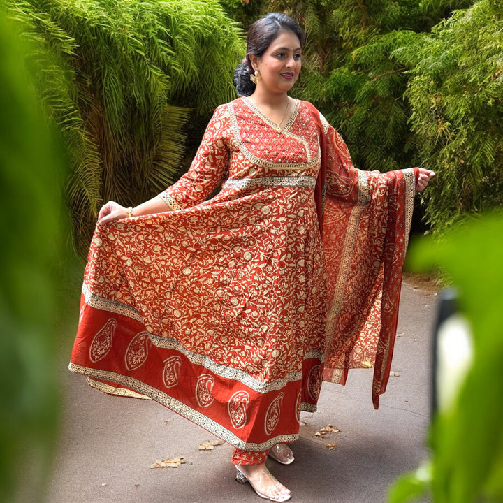 Gulnaar Jaipuri Anarkali Suit