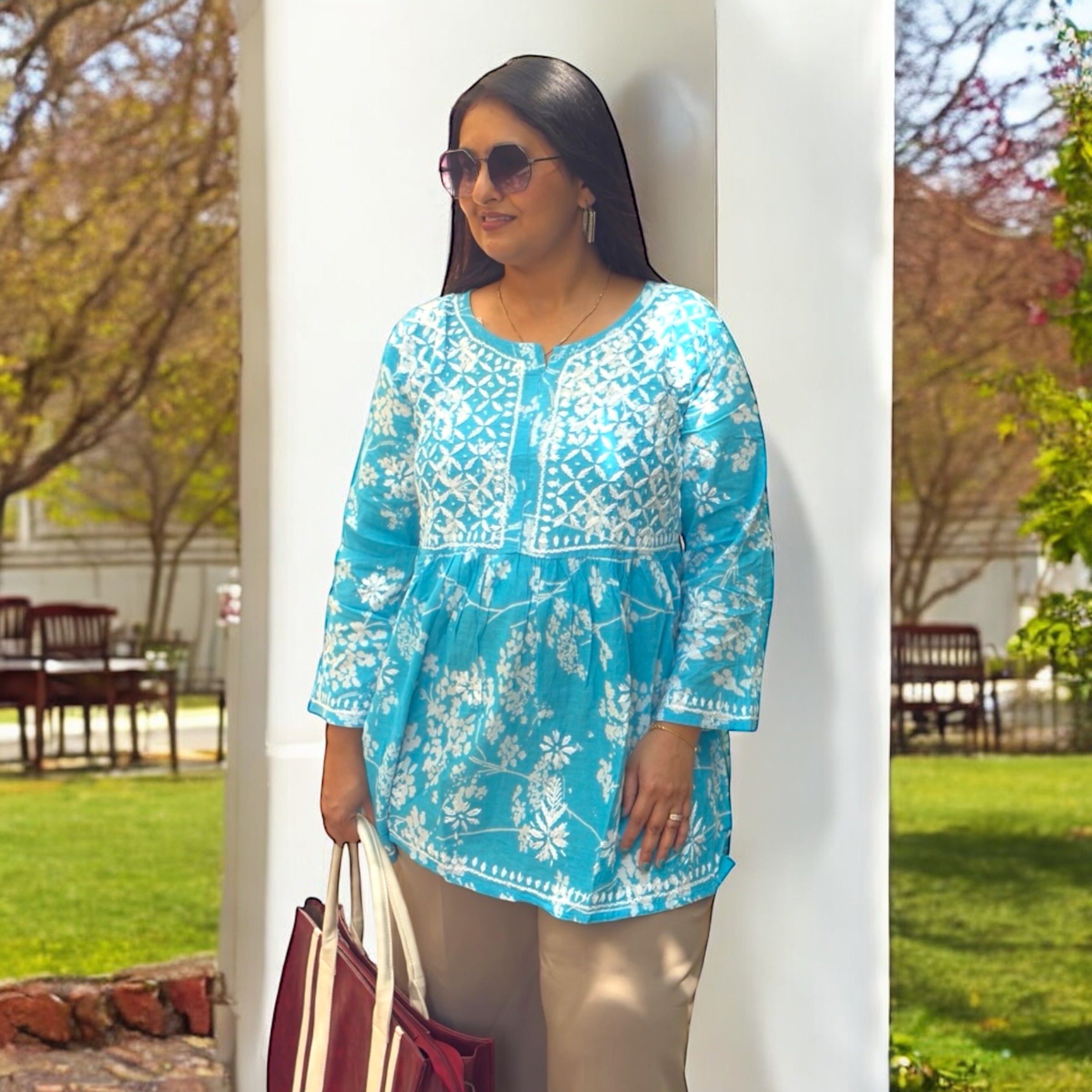 Jalsa-e-Gul – Chikankari A-Line Short Kurti
